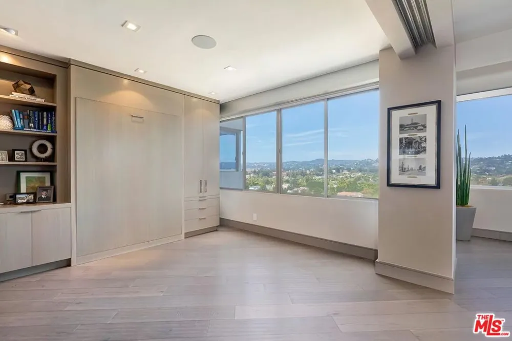 865 Comstock Avenue #16F Los Angeles, CA 90024