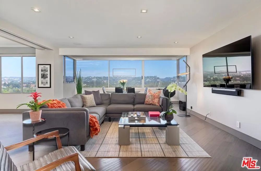 865 Comstock Avenue #16F Los Angeles, CA 90024