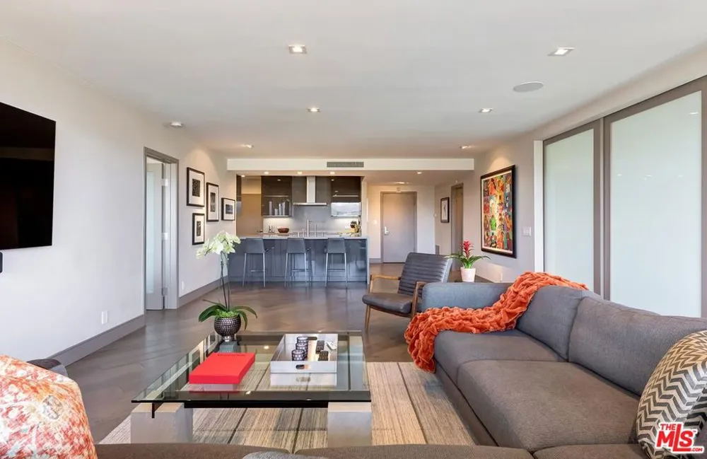 865 Comstock Avenue #16F Los Angeles, CA 90024