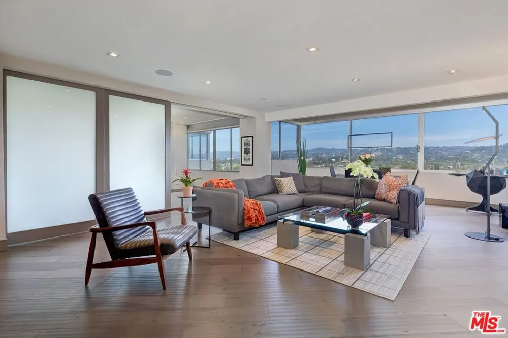 865 Comstock Avenue #16F Los Angeles, CA 90024