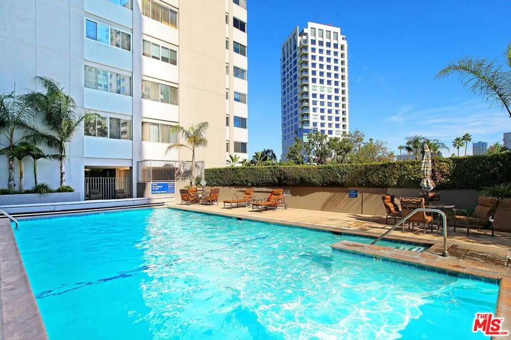 865 Comstock Avenue #16F Los Angeles, CA 90024