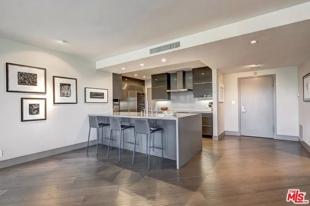 865 Comstock Avenue #16F Los Angeles, CA 90024