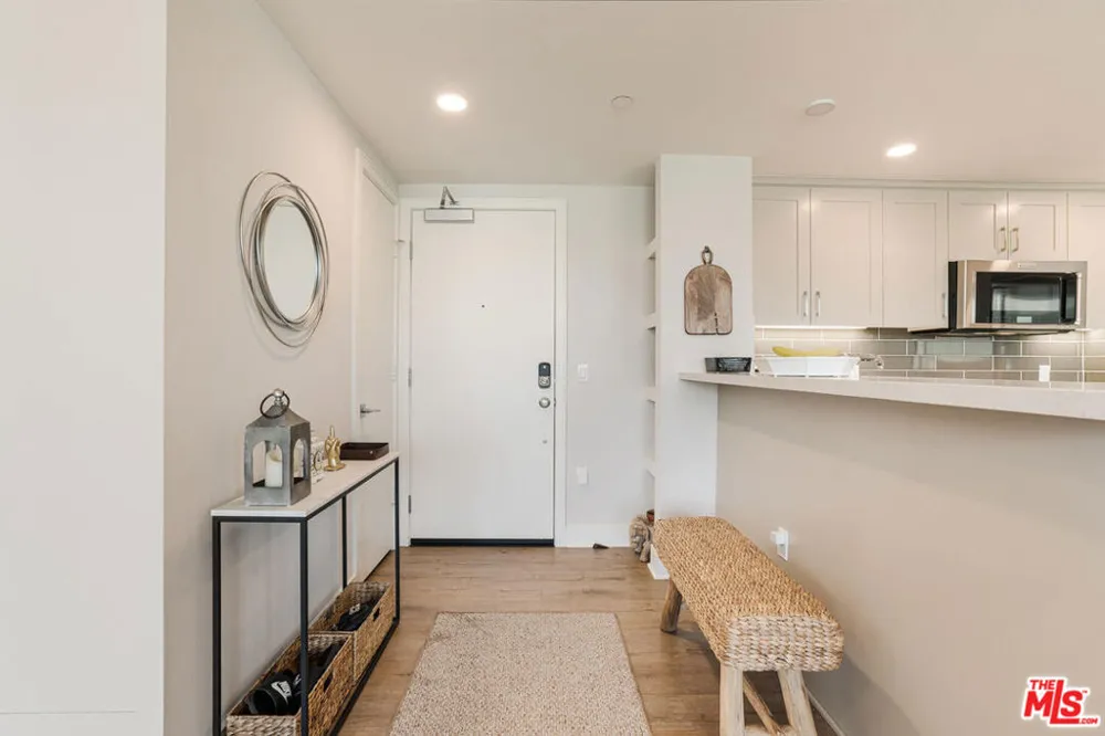 6030 Seabluff Drive #423 Los Angeles, CA 90094