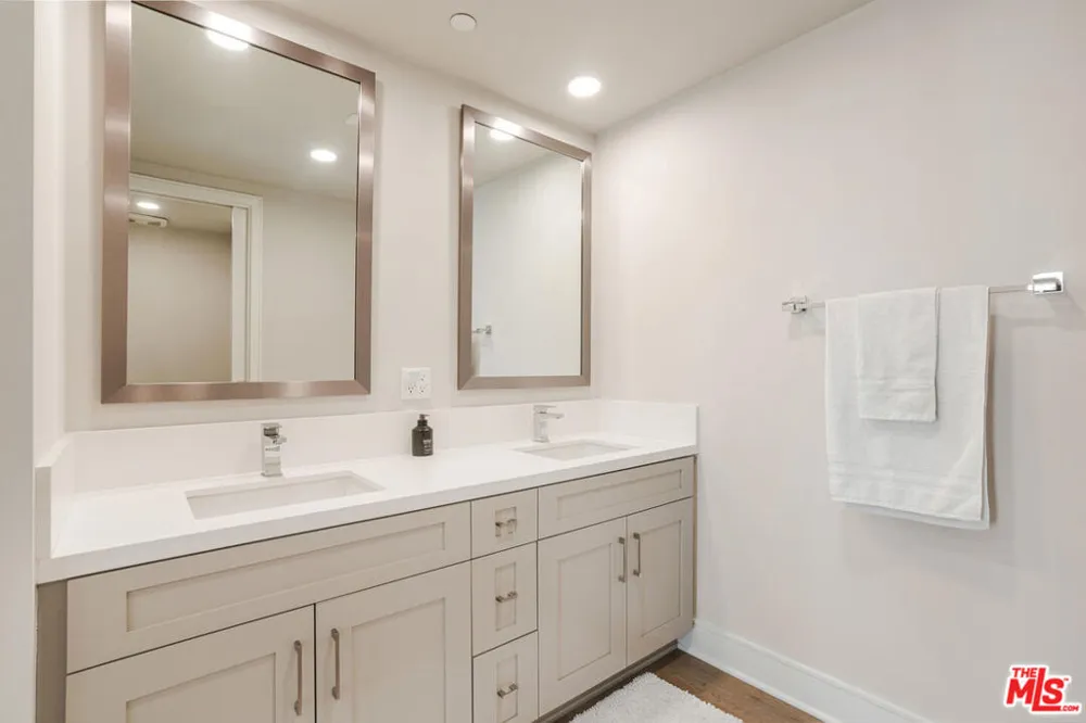 6030 Seabluff Drive #423 Los Angeles, CA 90094