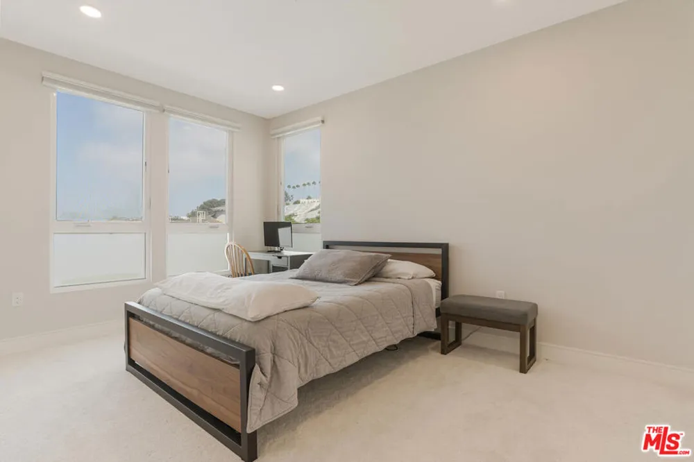 6030 Seabluff Drive #423 Los Angeles, CA 90094