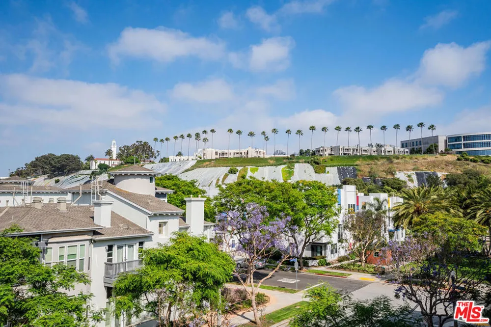 6030 Seabluff Drive #423 Los Angeles, CA 90094