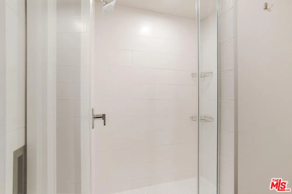 6030 Seabluff Drive #423 Los Angeles, CA 90094