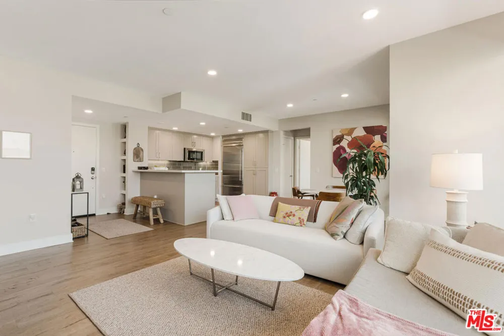 6030 Seabluff Drive #423 Los Angeles, CA 90094