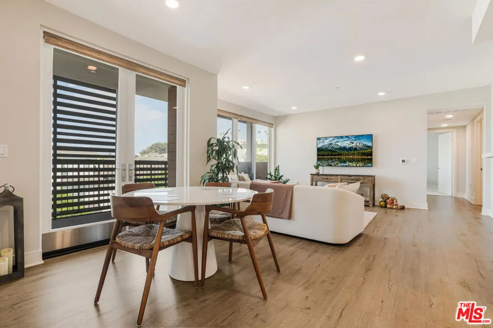 6030 Seabluff Drive #423 Los Angeles, CA 90094