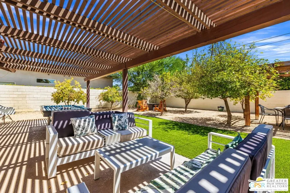 2342 San Gorgonio Road Palm Springs, CA 92262