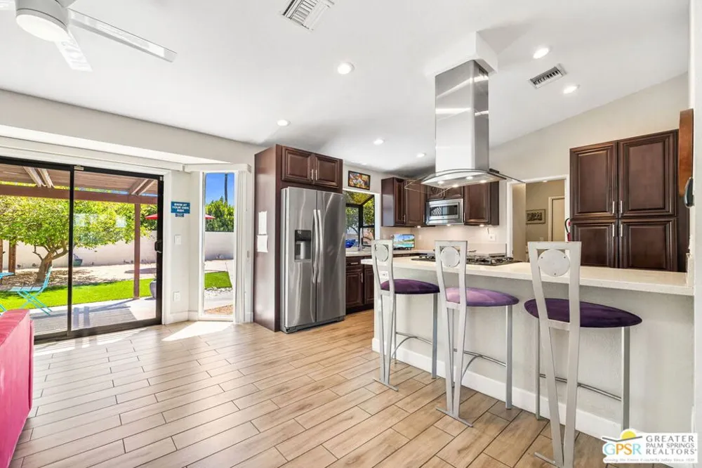 2342 San Gorgonio Road Palm Springs, CA 92262