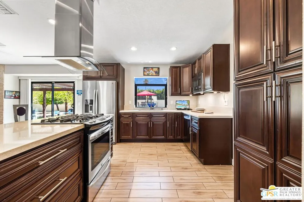 2342 San Gorgonio Road Palm Springs, CA 92262