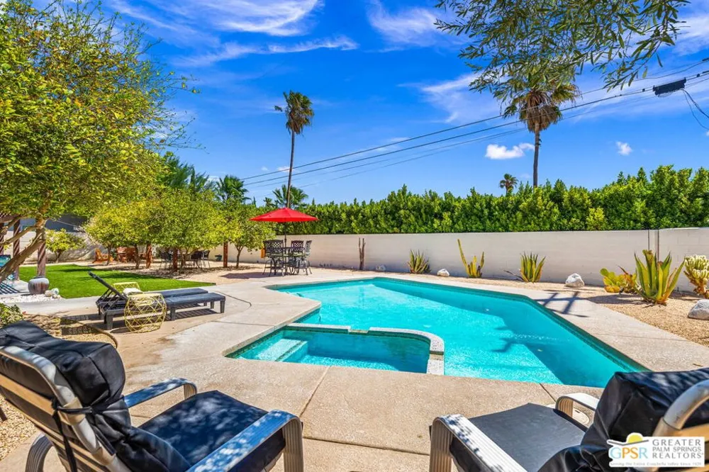 2342 San Gorgonio Road Palm Springs, CA 92262