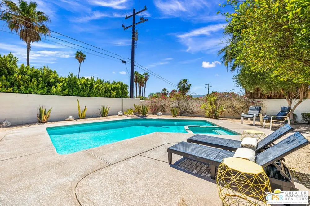 2342 San Gorgonio Road Palm Springs, CA 92262