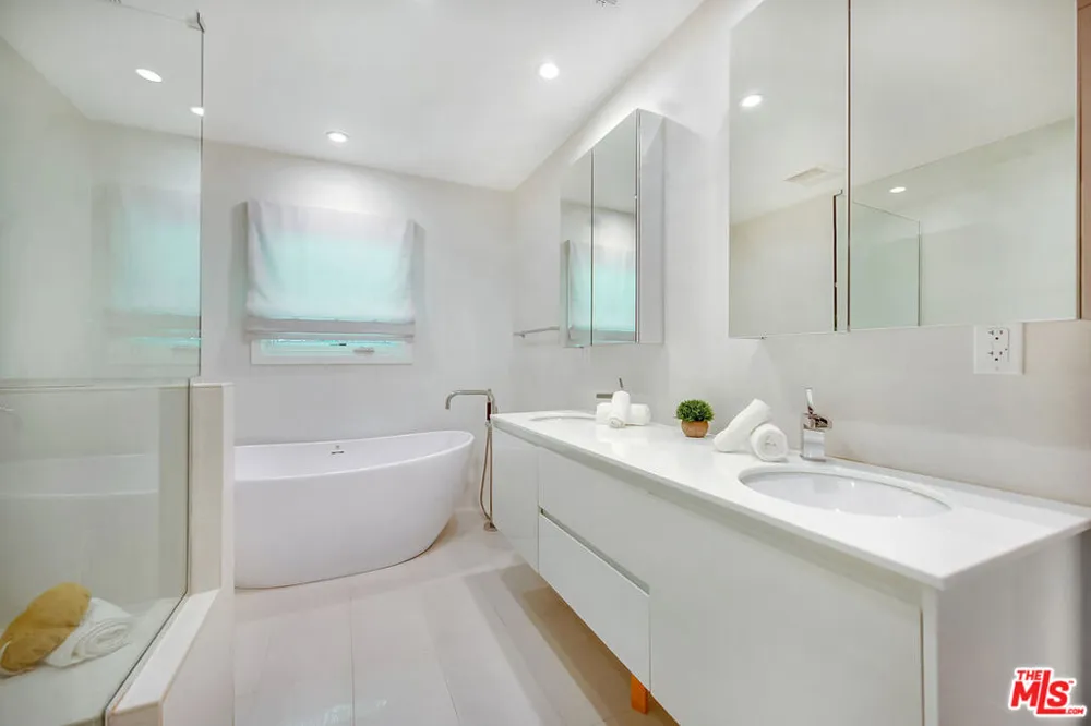 344 S Roxbury Drive Beverly Hills, CA 90212