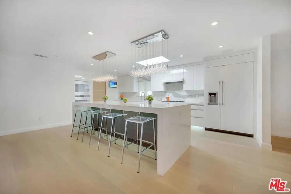 344 S Roxbury Drive Beverly Hills, CA 90212
