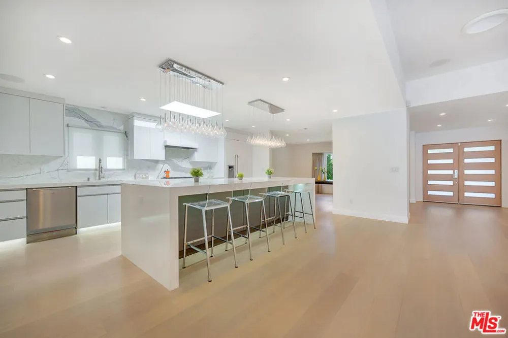 344 S Roxbury Drive Beverly Hills, CA 90212