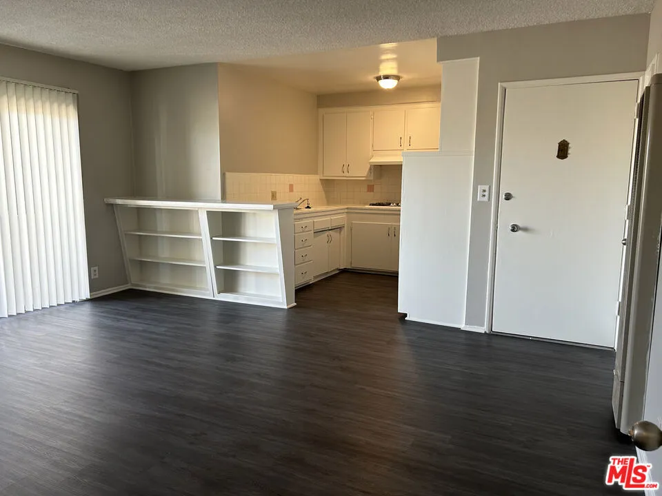 1412 Barry Avenue #4 Los Angeles, CA 90025