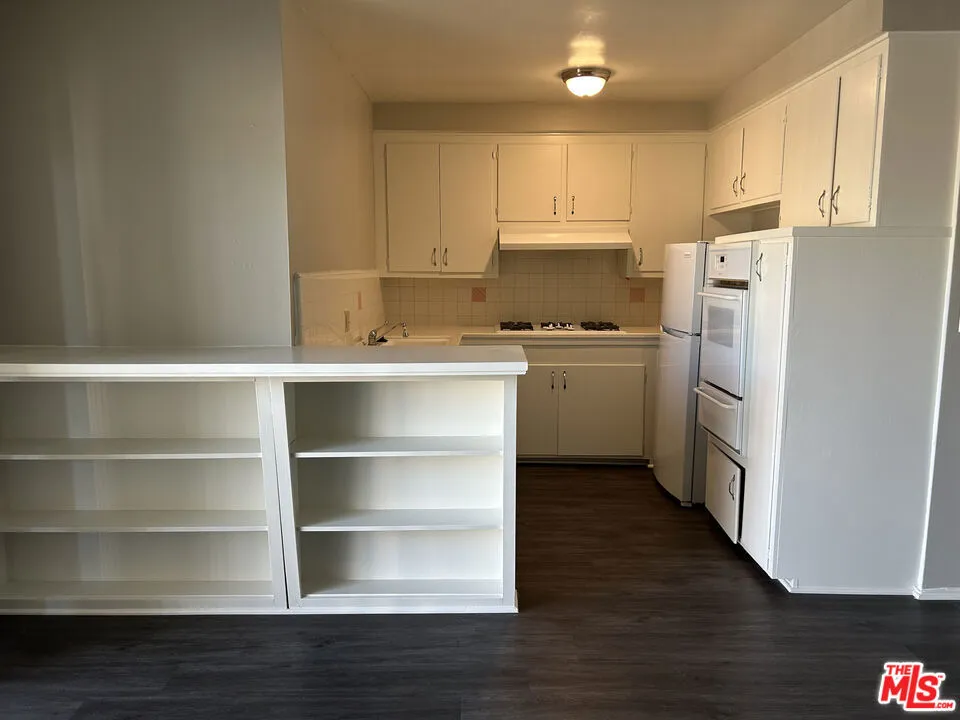 1412 Barry Avenue #4 Los Angeles, CA 90025