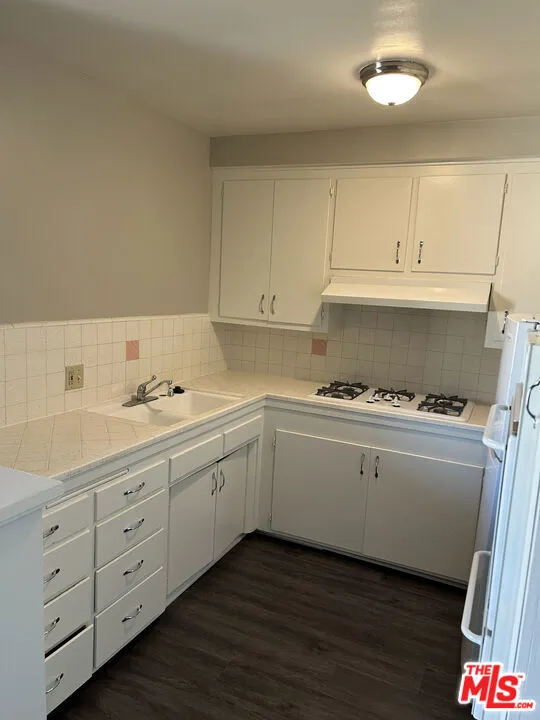 1412 Barry Avenue #4 Los Angeles, CA 90025