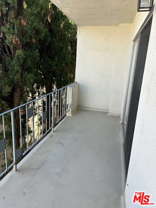1412 Barry Avenue #4 Los Angeles, CA 90025