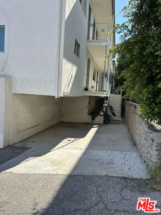1412 Barry Avenue #4 Los Angeles, CA 90025