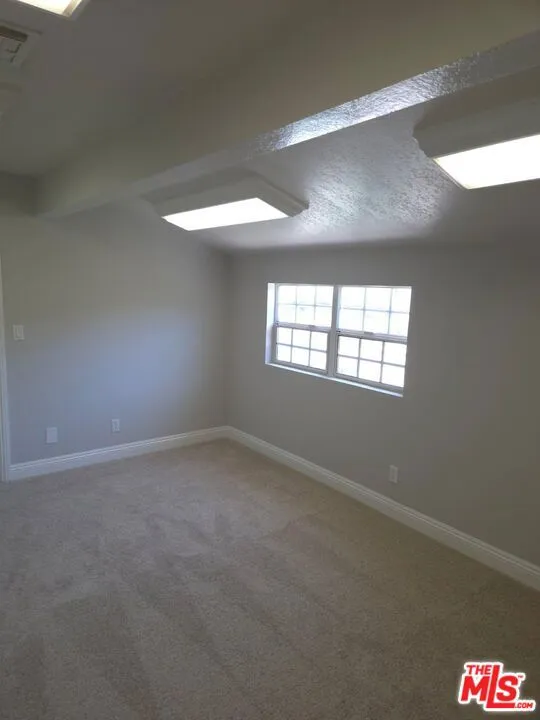 3328 Greenville Avenue Simi Valley, CA 93063