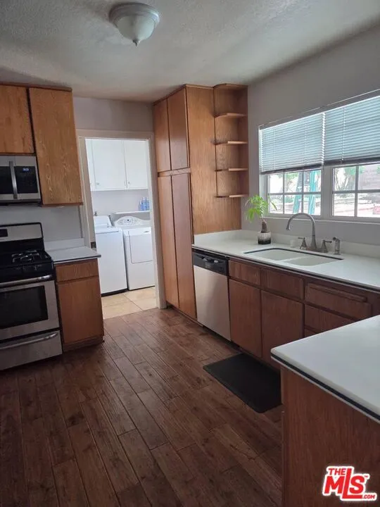 3328 Greenville Avenue Simi Valley, CA 93063