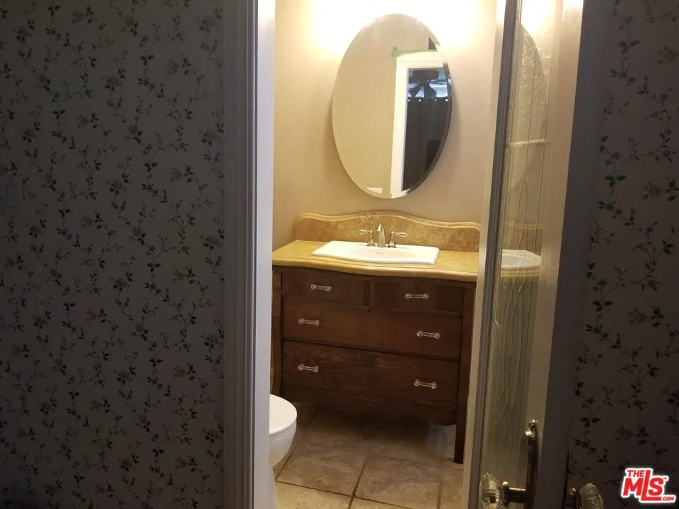 3328 Greenville Avenue Simi Valley, CA 93063