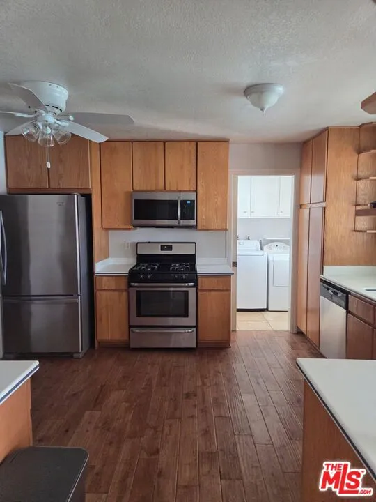 3328 Greenville Avenue Simi Valley, CA 93063