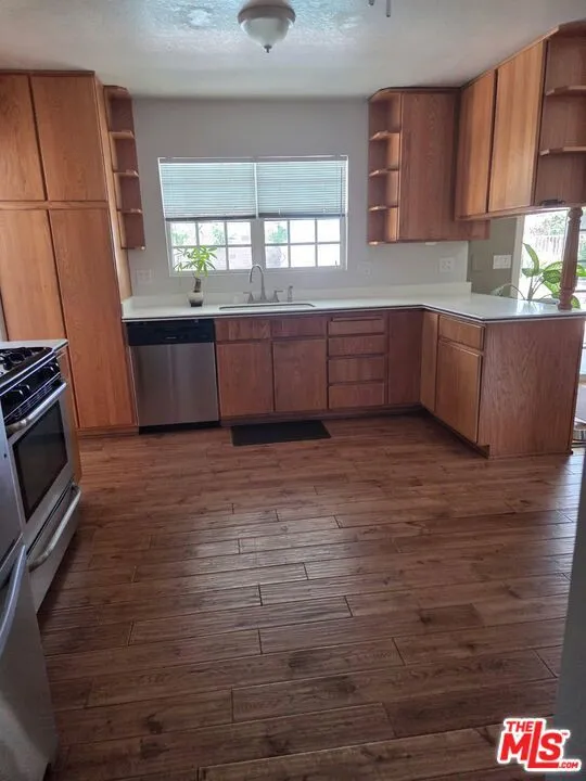 3328 Greenville Avenue Simi Valley, CA 93063