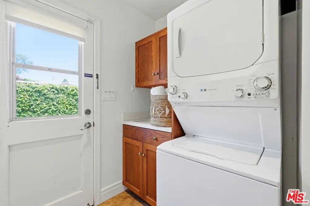 3130 Hutchison Avenue Los Angeles, CA 90034