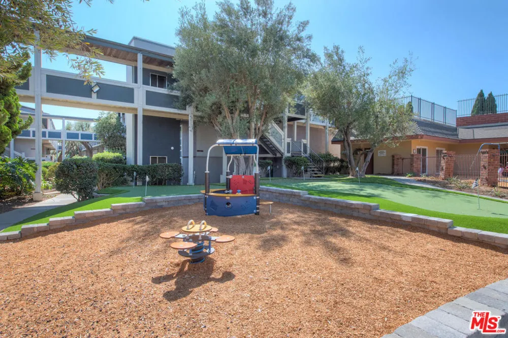 6375 Green Valley Circle #104 Culver City, CA 90230