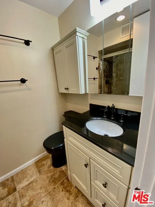 6375 Green Valley Circle #104 Culver City, CA 90230