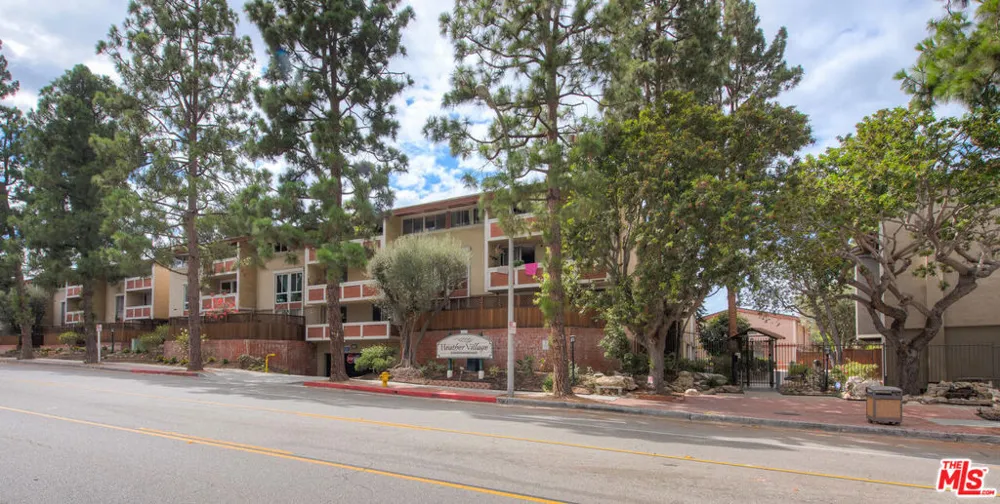 6375 Green Valley Circle #104 Culver City, CA 90230