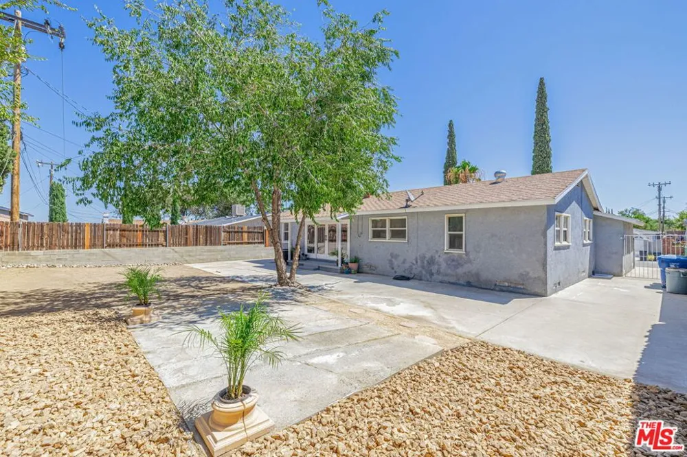 37739 Sumac Avenue Palmdale, CA 93550