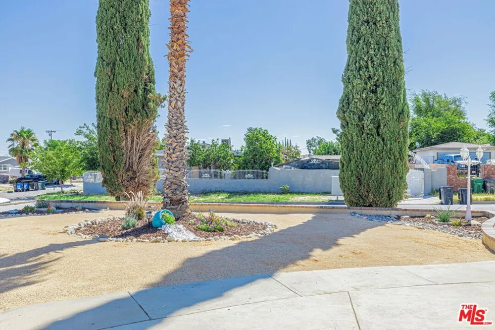 37739 Sumac Avenue Palmdale, CA 93550
