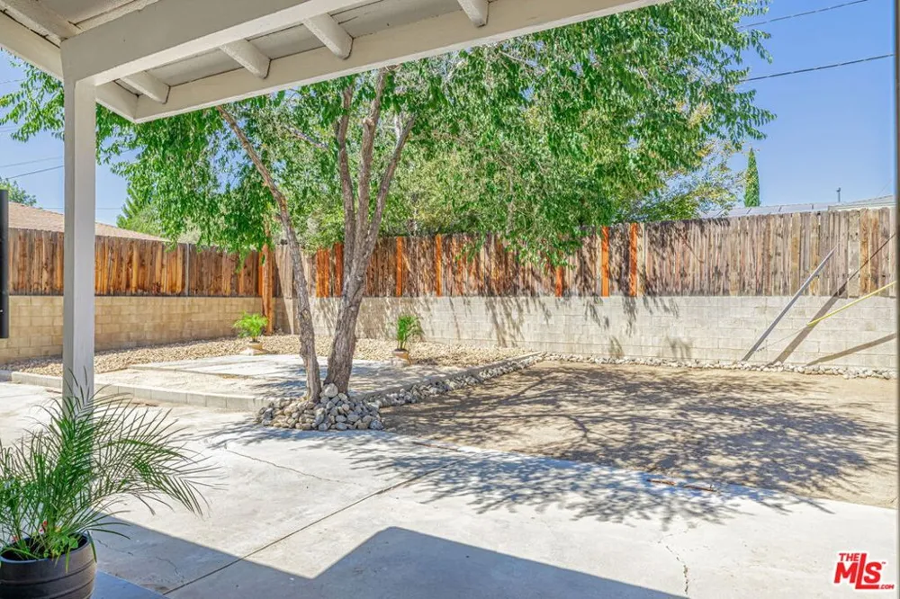 37739 Sumac Avenue Palmdale, CA 93550