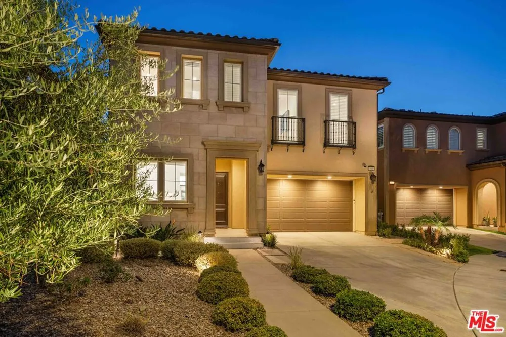 20830 Spruce Circle Porter Ranch, CA 91326