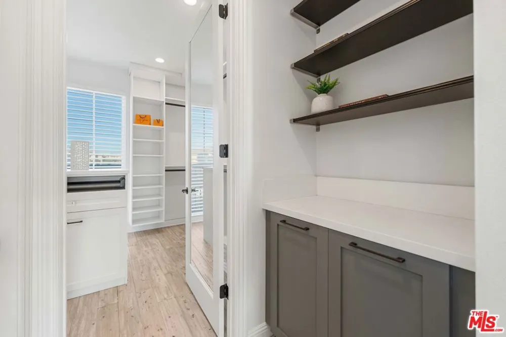 20830 Spruce Circle Porter Ranch, CA 91326
