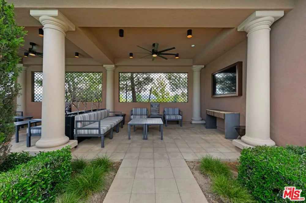 20830 Spruce Circle Porter Ranch, CA 91326