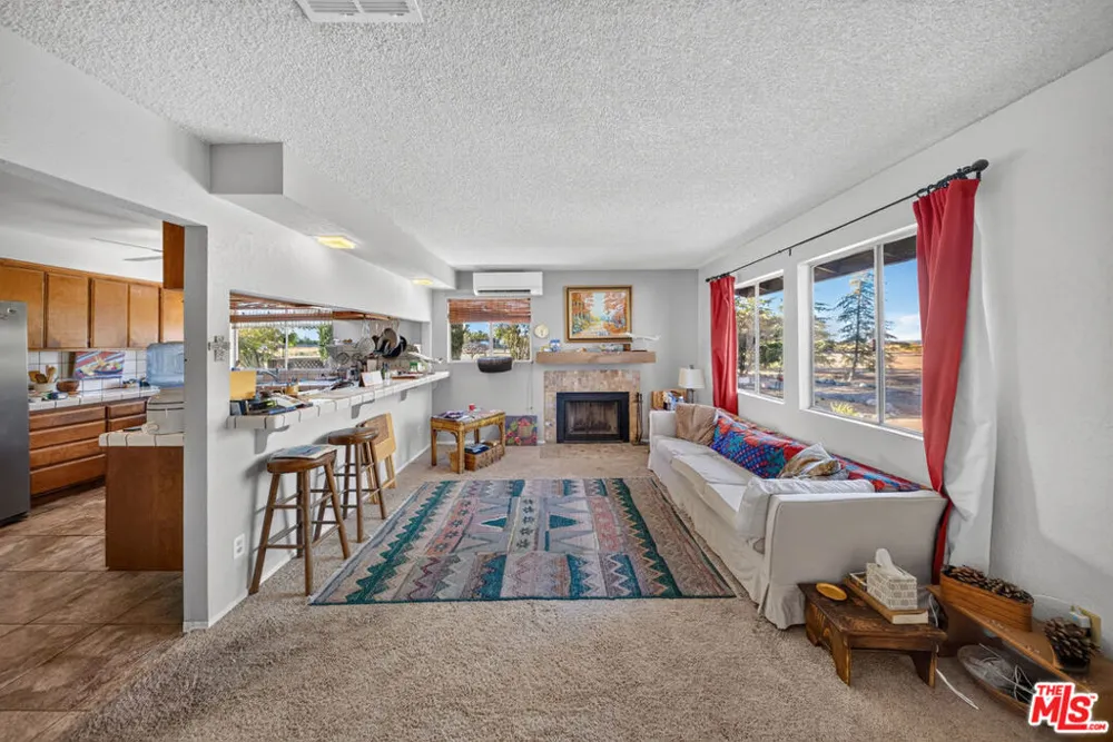 49041 80th Street Lancaster, CA 93536
