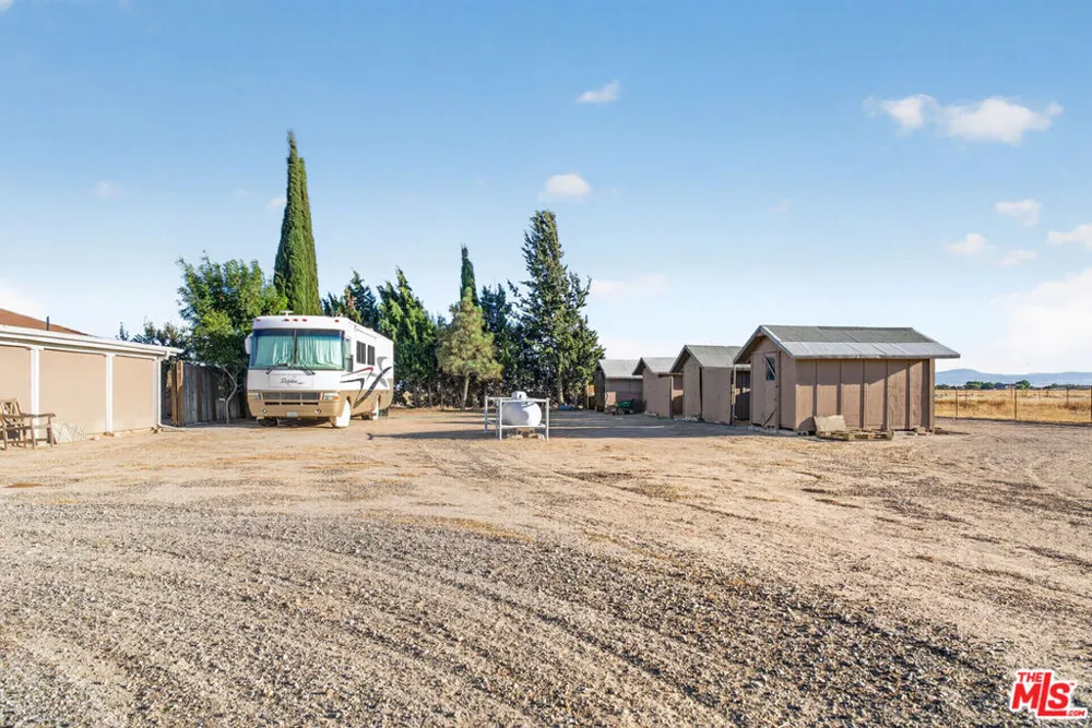 49041 80th Street Lancaster, CA 93536