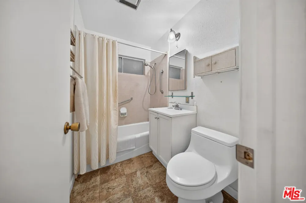 49041 80th Street Lancaster, CA 93536