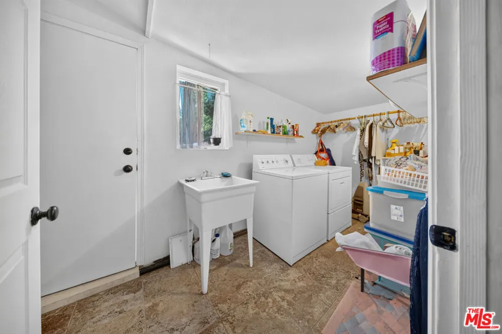 49041 80th Street Lancaster, CA 93536