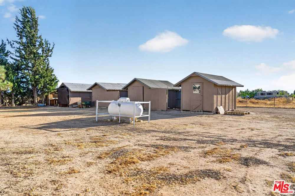 49041 80th Street Lancaster, CA 93536