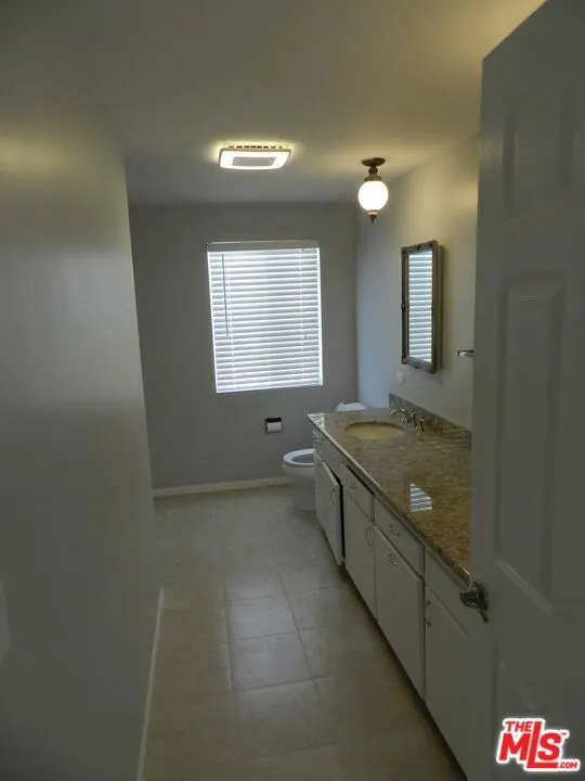 2711 Arizona Avenue Santa Monica, CA 90404