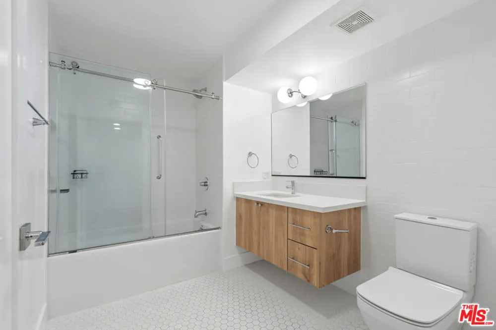 16100 W Sunset Boulevard #105 Pacific Palisades, CA 90272