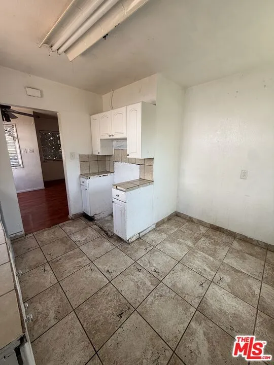14711 Grevillea Avenue Lawndale, CA 90260