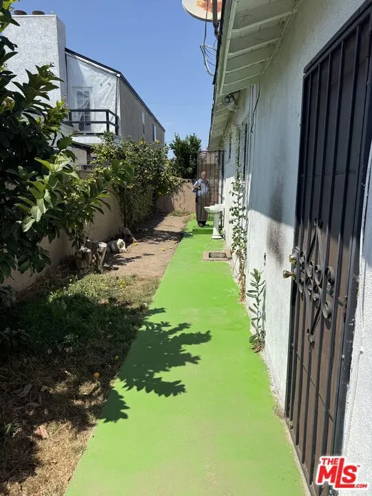 14711 Grevillea Avenue Lawndale, CA 90260